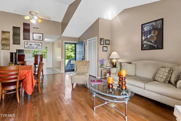 100 Wonderland DR #5d, Abingdon, VA 24211