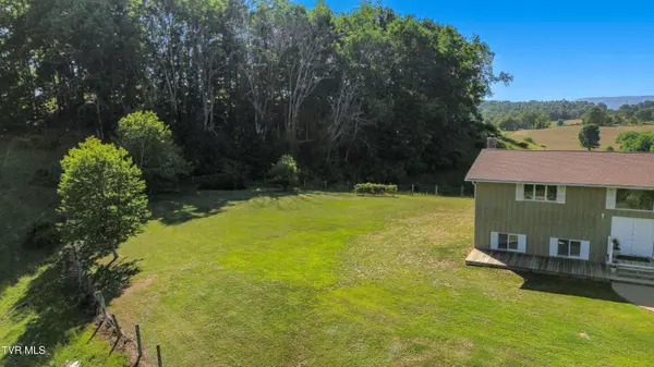 27363 Fudge RD, Meadowview, VA 24361