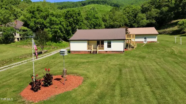 2575 Mendota RD, Mendota, VA 24270