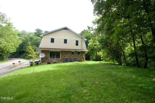 3851 Helen Henderson HWY, Davenport, VA 24239