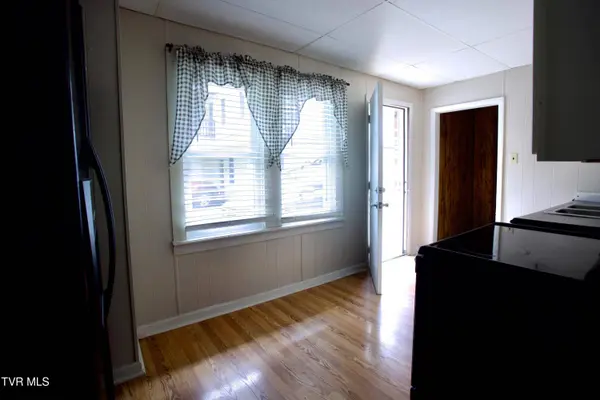 3851 Helen Henderson HWY, Davenport, VA 24239