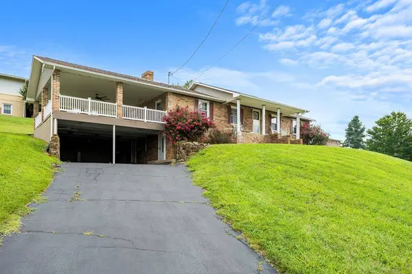 817 Midnight Dr, Chilhowie, VA 24319