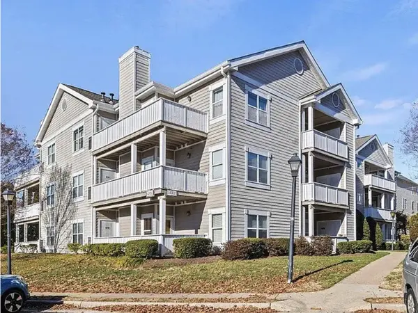 14304 Rosy Ln #12, Centreville, VA 20121-5805