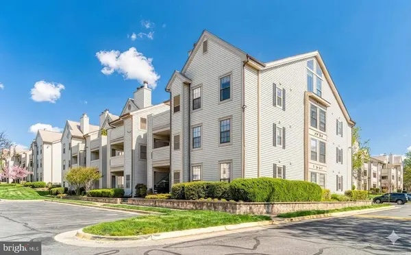 6955 MARY CAROLINE CIR #I, Alexandria, VA 22310
