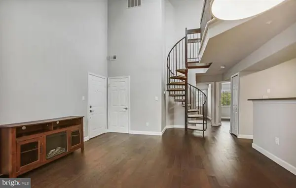 7012 IRWELL LN #14F, Alexandria, VA 22315