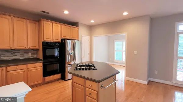 5344 BLUE ASTER CIR, Centreville, VA 20120