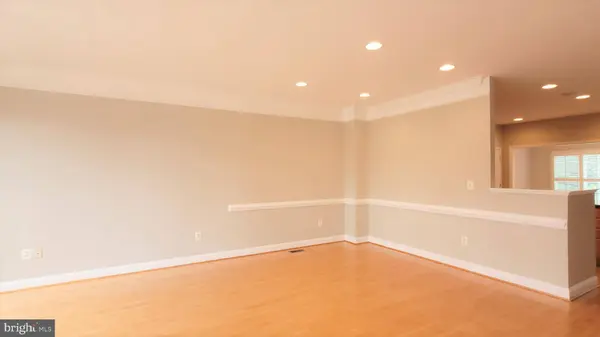 5344 BLUE ASTER CIR, Centreville, VA 20120