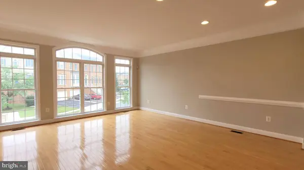 5344 BLUE ASTER CIR, Centreville, VA 20120