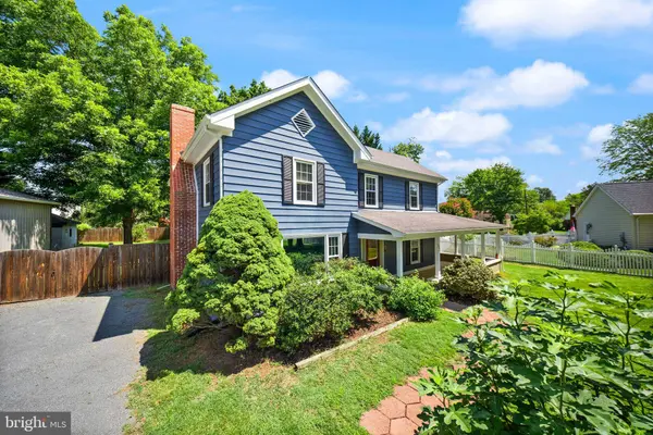 403 W MAIN ST, Remington, VA 22734