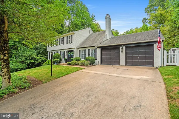 11300 TIMBERLINE DR, Oakton, VA 22124
