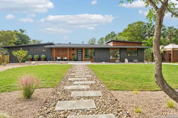 1008 Canterbury Hill, Terrell Hills, TX 78209