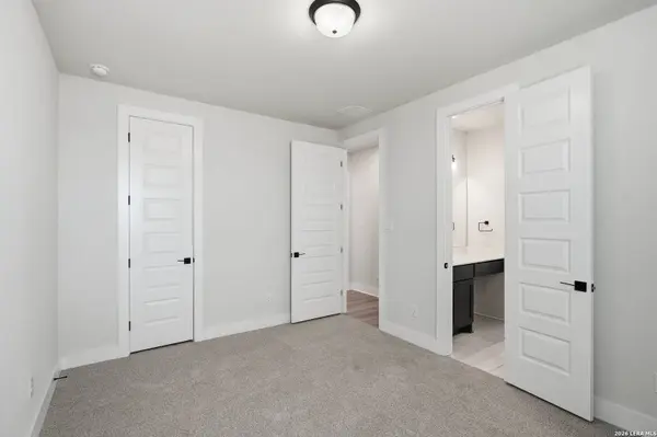 811 Niebla Creek, San Antonio, TX 78263