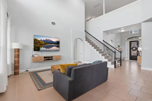 229 bee caves, Cibolo, TX 78108