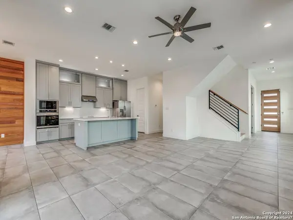 7614 LOST MINE PEAK, San Antonio, TX 78240-4581