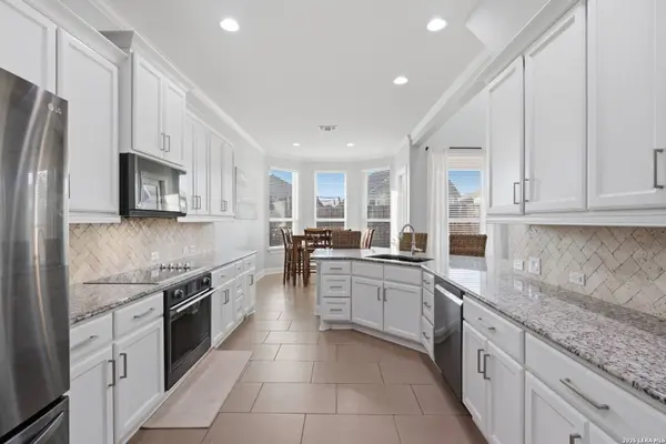 229 BEE CAVES CV, Cibolo, TX 78108
