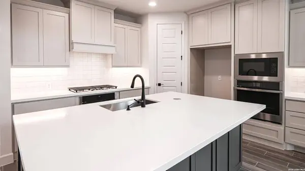 311 BELLA ROSA WAY, Cibolo, TX 78108