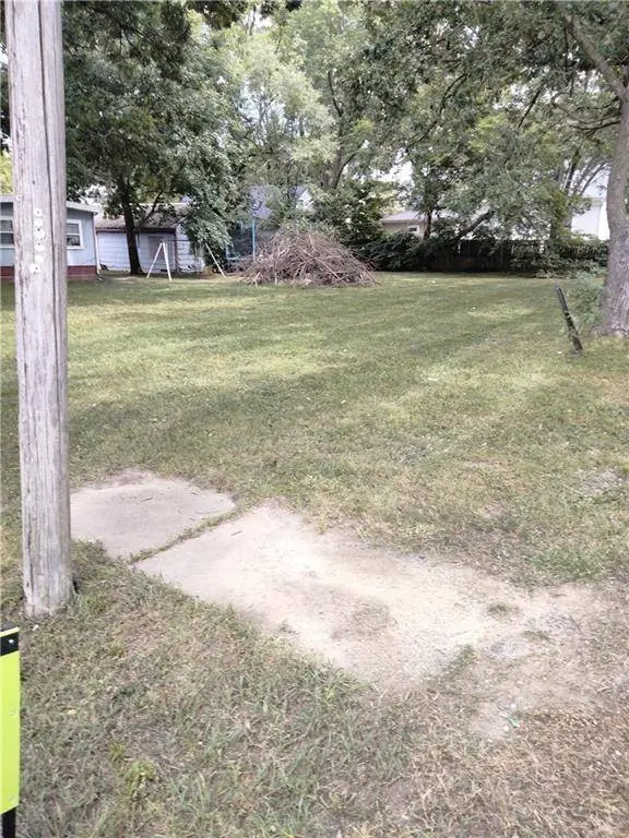 201 E School ST, Hamilton, MO 64644