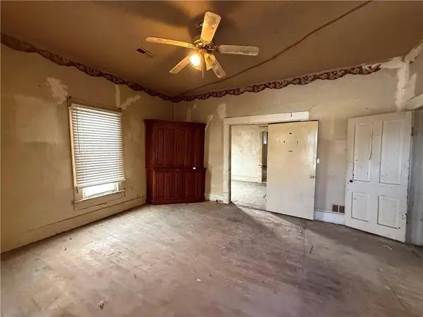 219 S Center ST, Coffey, MO 64636