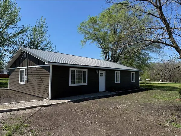 112 E High ST, Coffey, MO 64636