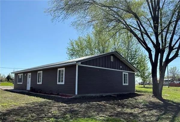 112 E High ST, Coffey, MO 64636