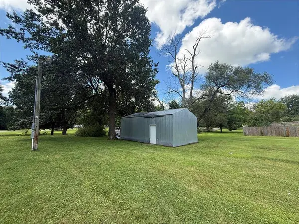 184 Linden ST