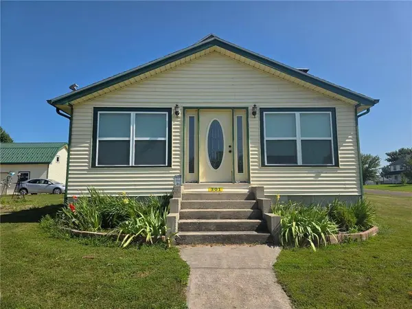 301 Walnut ST, Pattonsburg, MO 64670