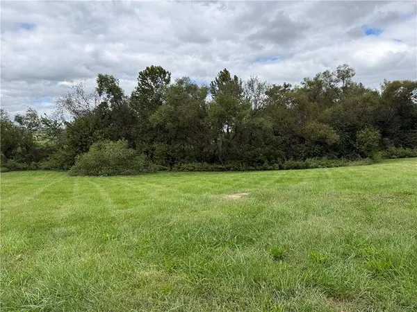 601 Oak ST, Pattonsburg, MO 64670