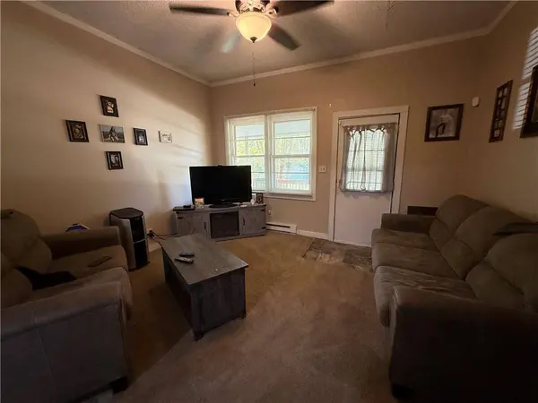 80 S Douglas ST, Kingston, MO 64650