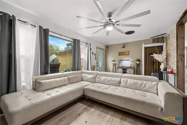 807 Carrie AVE, Killeen, TX 76541