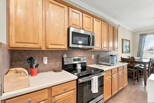 177 GLEN EAGLES DR, Cibolo, TX 78108