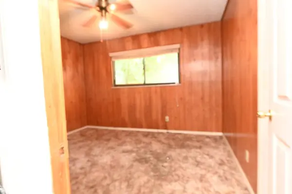 1359 Canal Farm LN, Los Banos, CA 93635