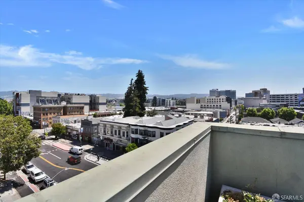 2407 Telegraph AVE #504, Oakland, CA 94612