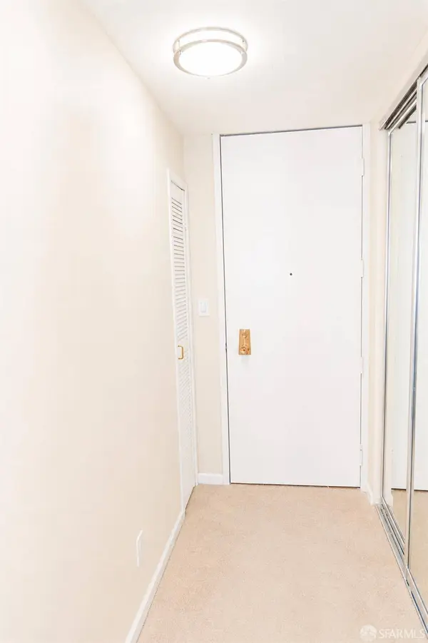 6256 Shelter Creek LN, San Bruno, CA 94066