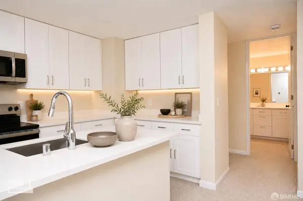 6256 Shelter Creek LN, San Bruno, CA 94066