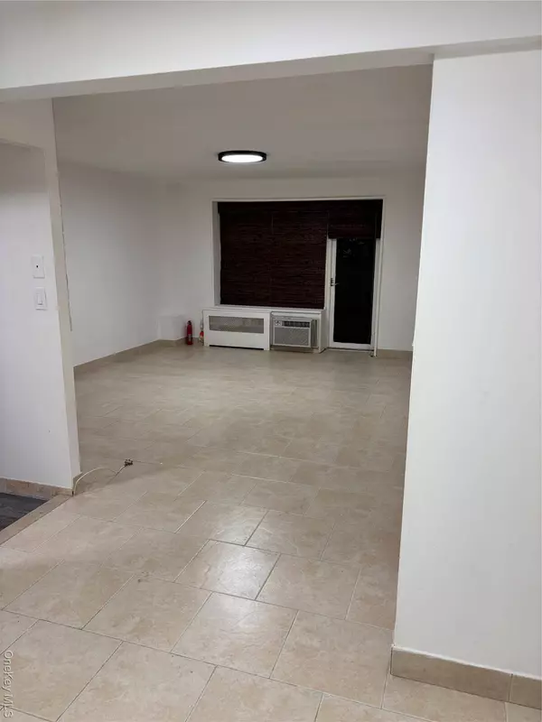 20 Wendell Street #A16, Hempstead, NY 11550