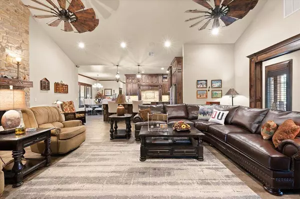 2367 W Lake, Blanchard, OK 73010