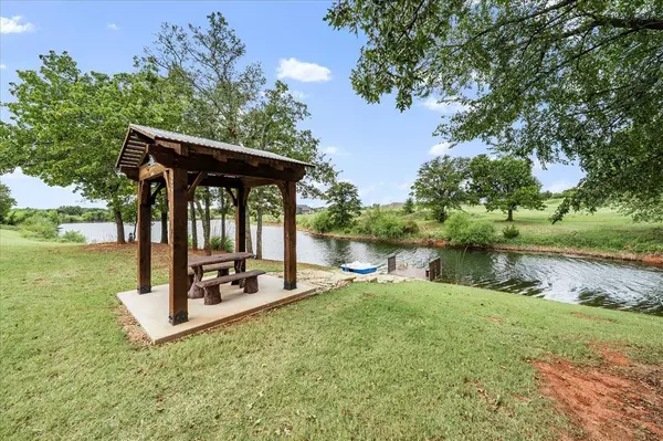 2367 W Lake, Blanchard, OK 73010