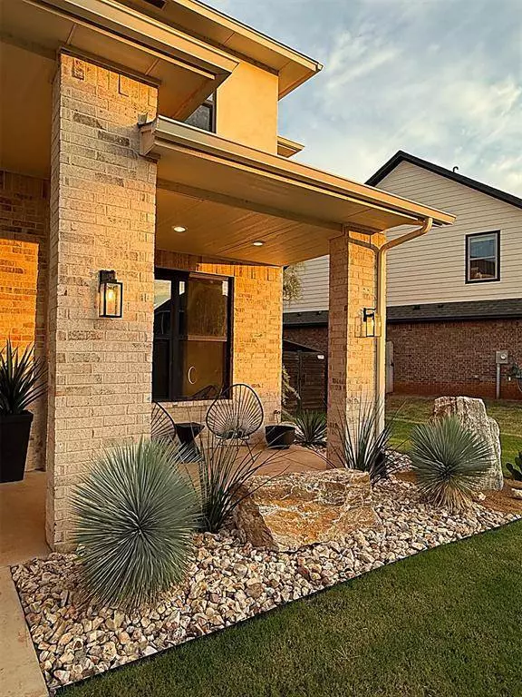 14512 Rochefort LN, Yukon, OK 73099