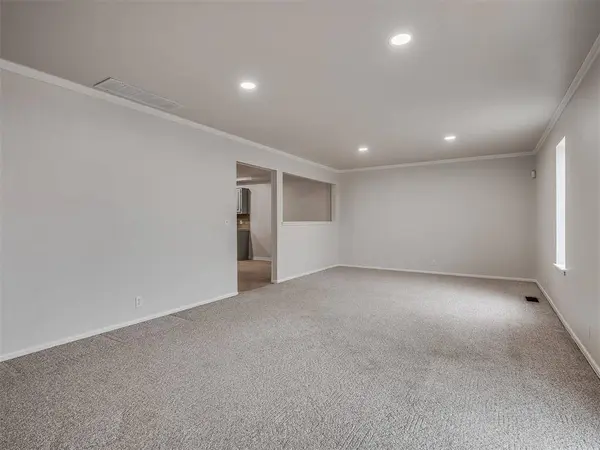 3501 Wynn CIR, Edmond, OK 73013