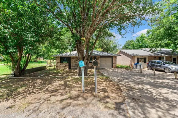 1208 E Hickman ST, Shawnee, OK 74801
