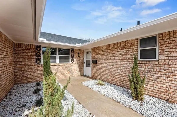 5837 NW 88th ST, Oklahoma City, OK 73132