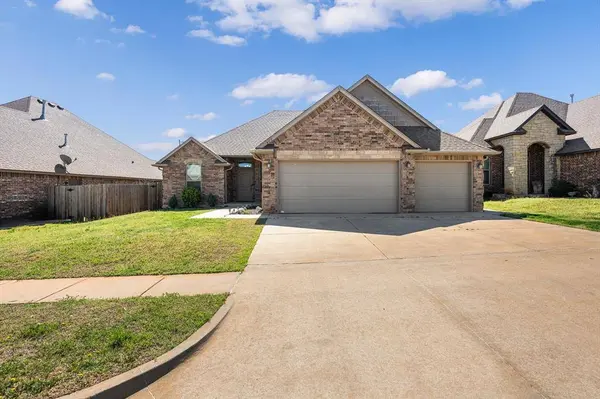 11908 SW 18th ST, Yukon, OK 73099