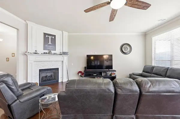 11908 SW 18th ST, Yukon, OK 73099