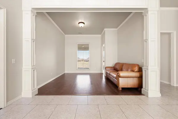 12012 Wickford PL, Yukon, OK 73099