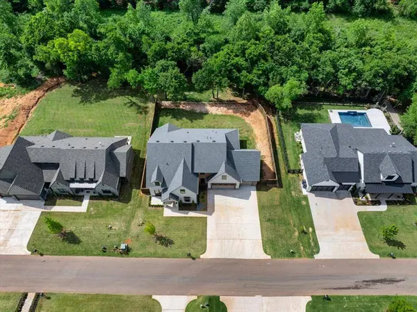 432 Old Creek RD, Edmond, OK 73034