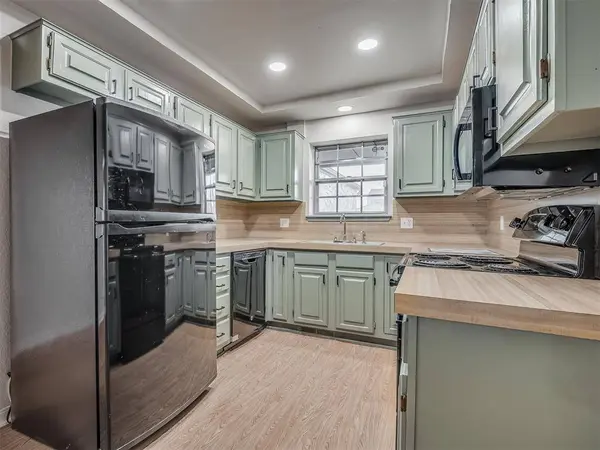 3501 Wynn CIR, Edmond, OK 73013