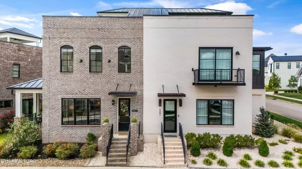 9407 Clingmans Dome DR, Knoxville, TN 37922