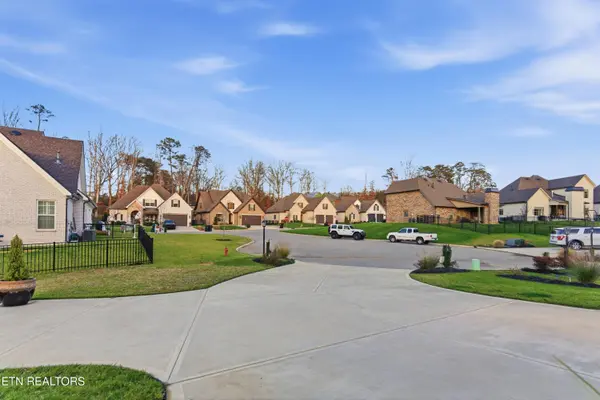 8513 Sunscape LN, Knoxville, TN 37922