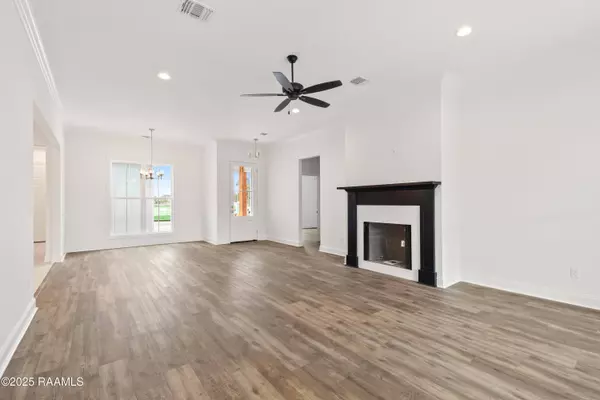 101 Gosling WAY, Lafayette, LA 70507