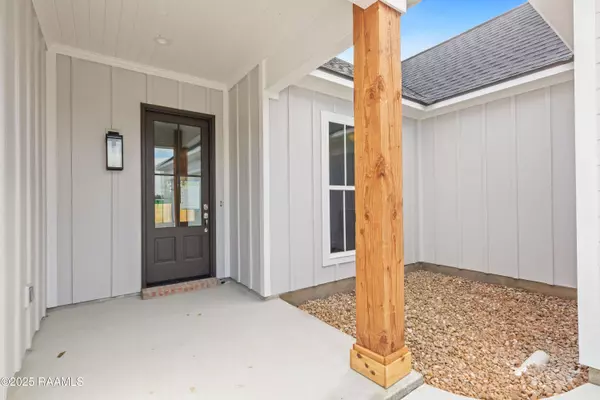 101 Gosling WAY, Lafayette, LA 70507